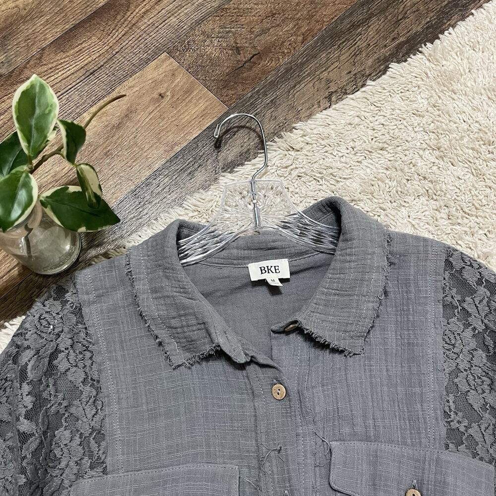 Buckle BKE Size Medium Oversized Gray Raw Edge Distressed Woven Pieced Top - Picture 4 of 7